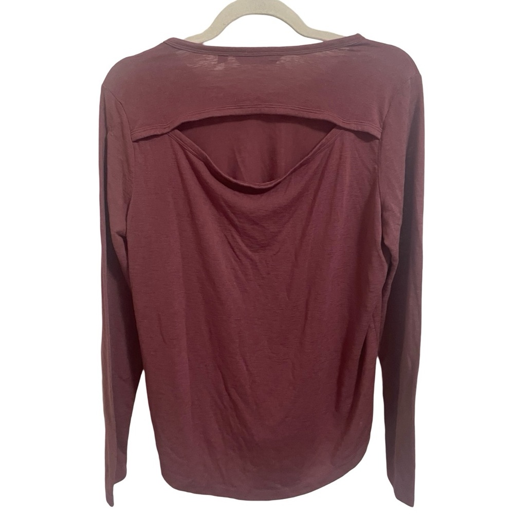 Athleta Breezy Long Sleeve Open Back Shirt Crushed Berry Size Small Tall - Picture 4 of 6